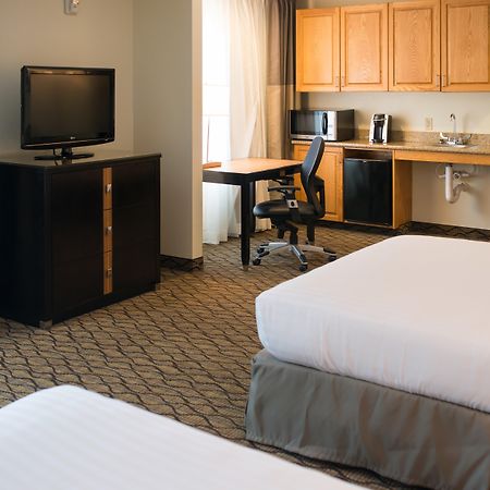 Holiday Inn Express Hotel & Suites Chanhassen By Ihg Екстериор снимка
