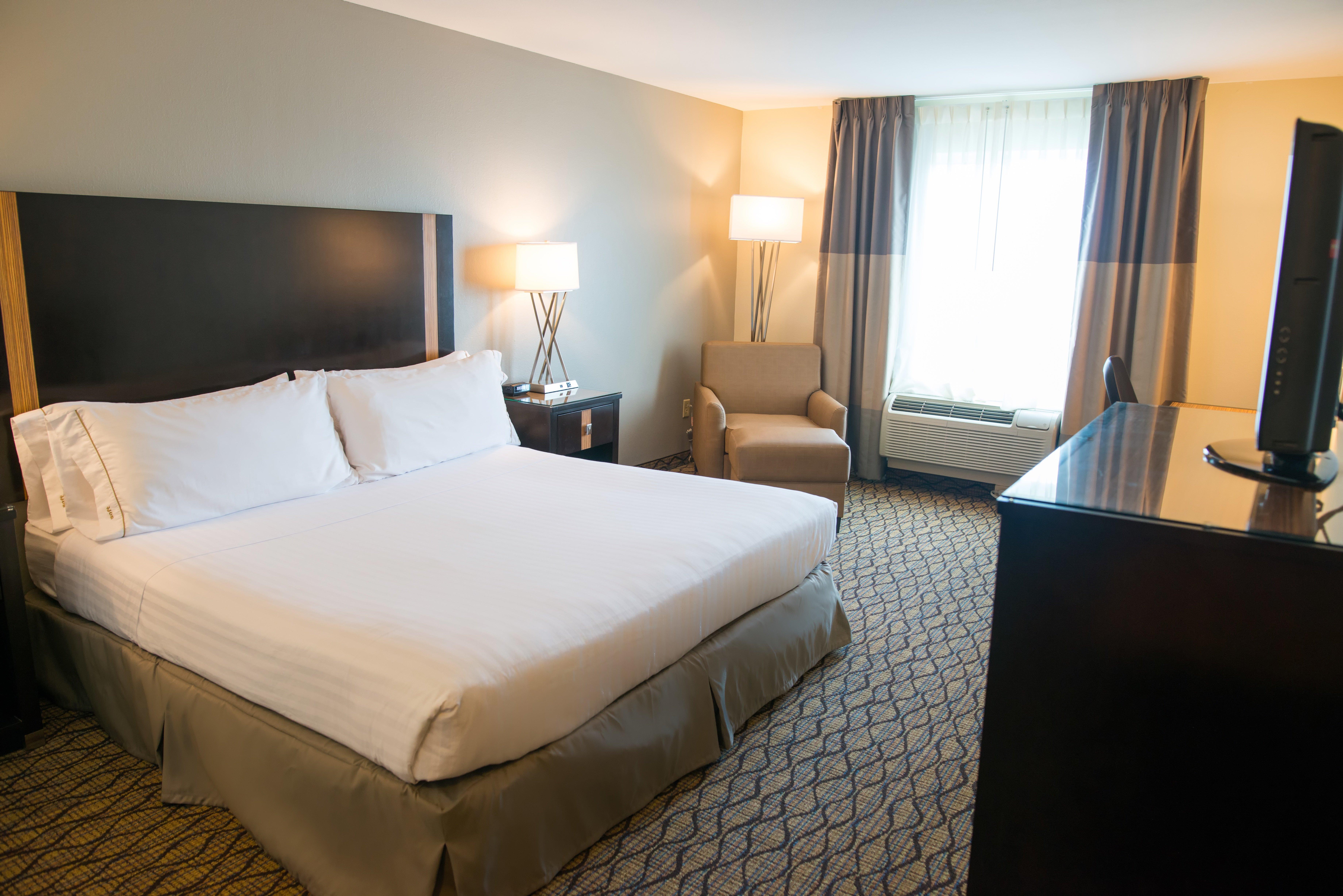 Holiday Inn Express Hotel & Suites Chanhassen By Ihg Екстериор снимка