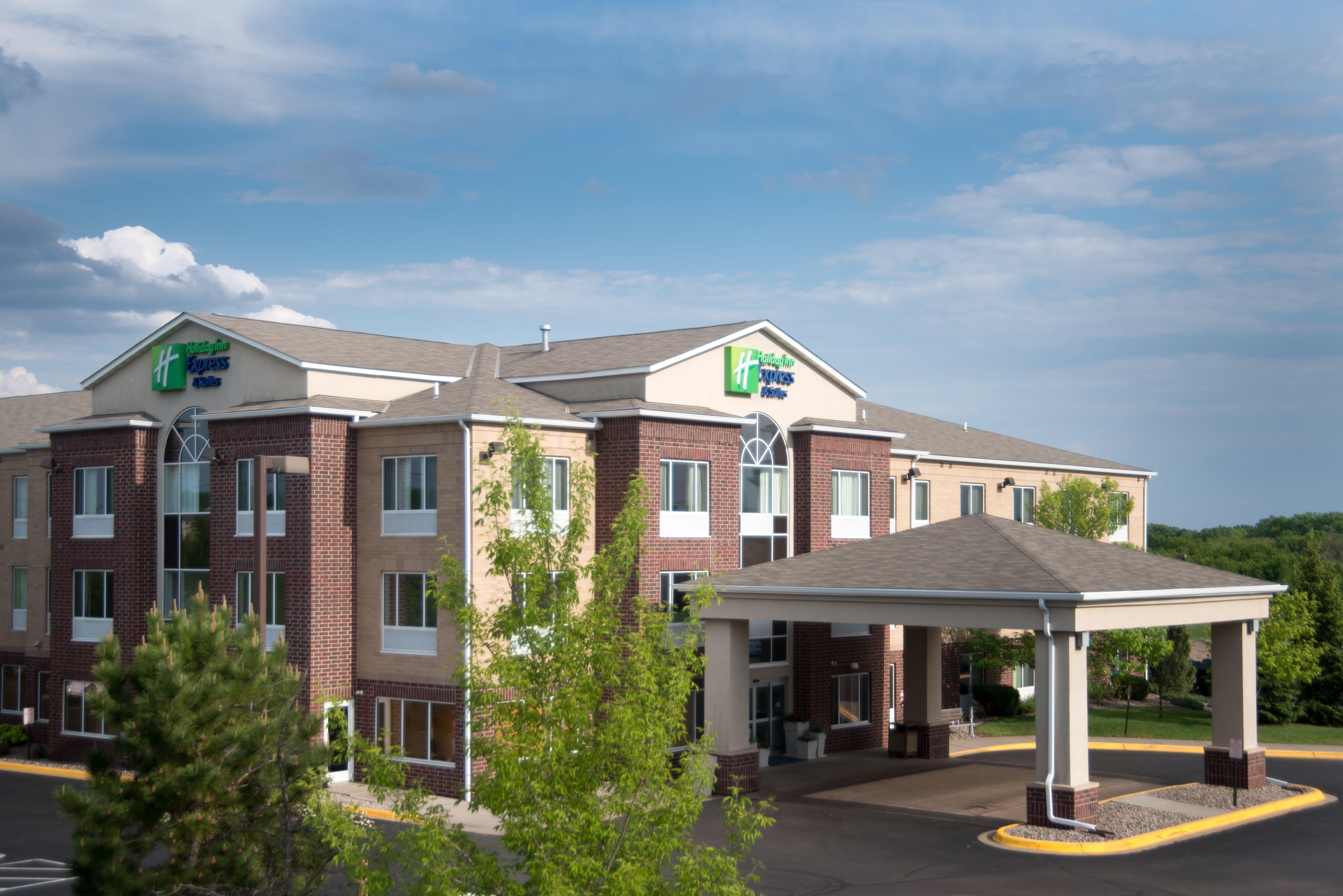 Holiday Inn Express Hotel & Suites Chanhassen By Ihg Екстериор снимка