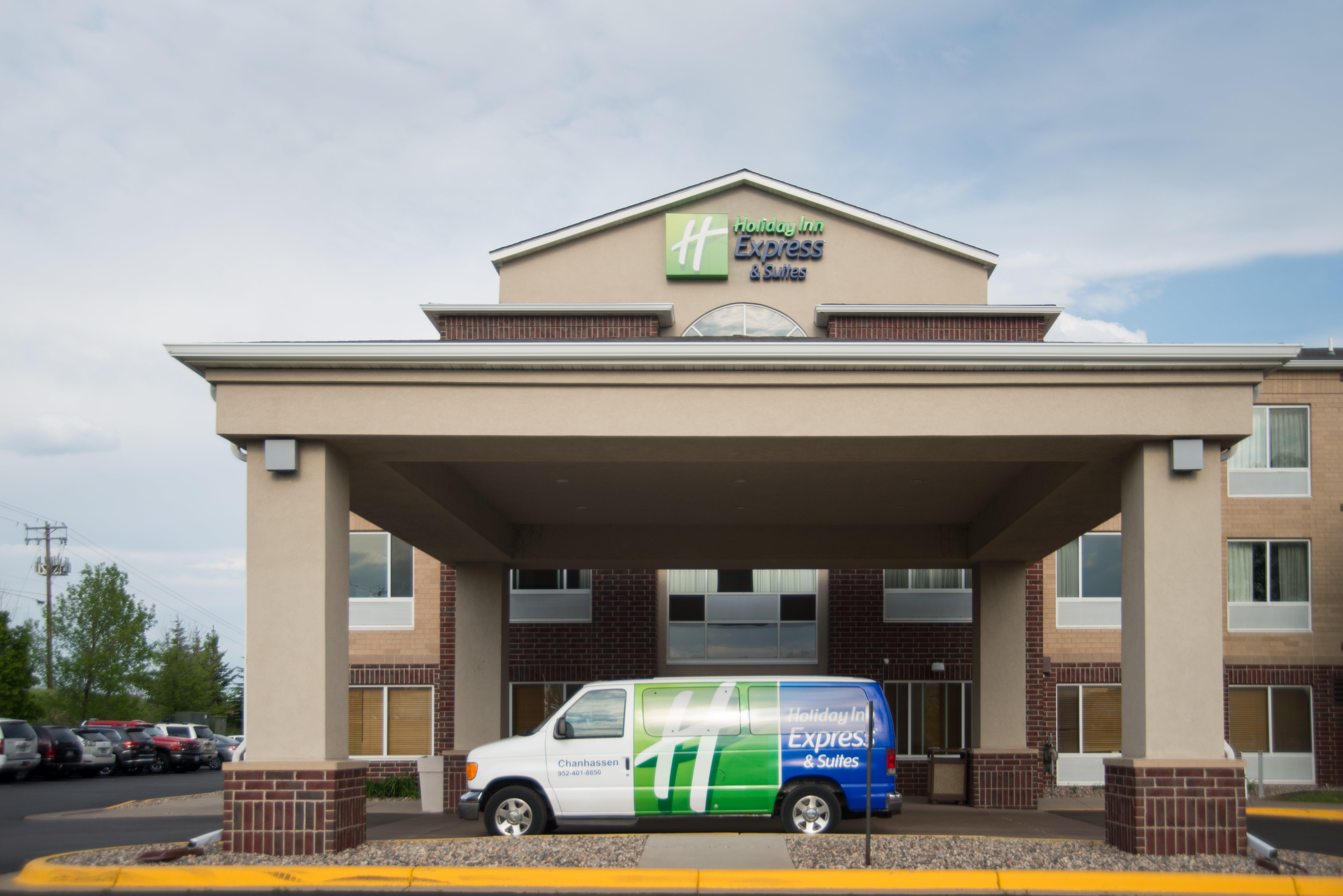 Holiday Inn Express Hotel & Suites Chanhassen By Ihg Екстериор снимка