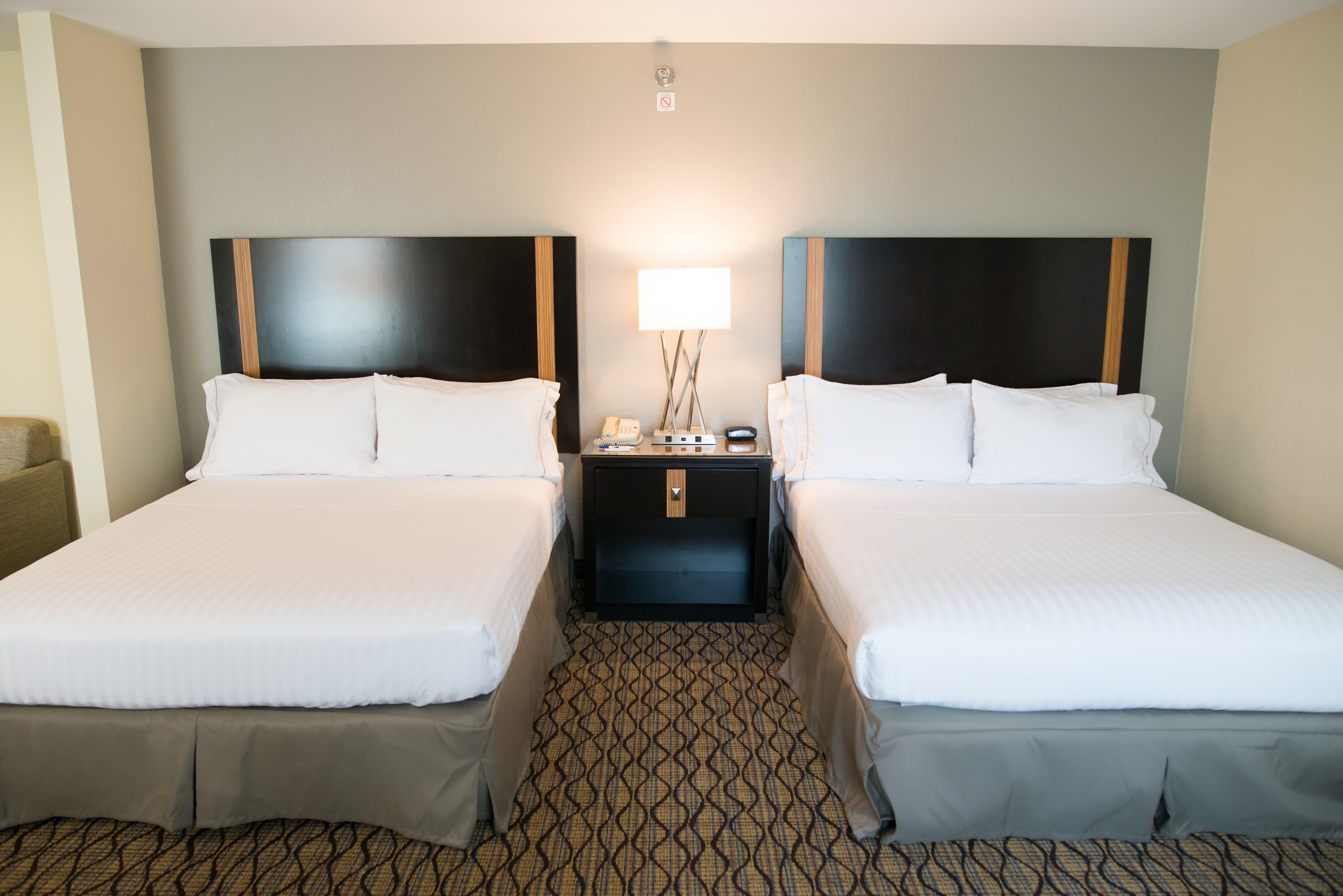 Holiday Inn Express Hotel & Suites Chanhassen By Ihg Екстериор снимка