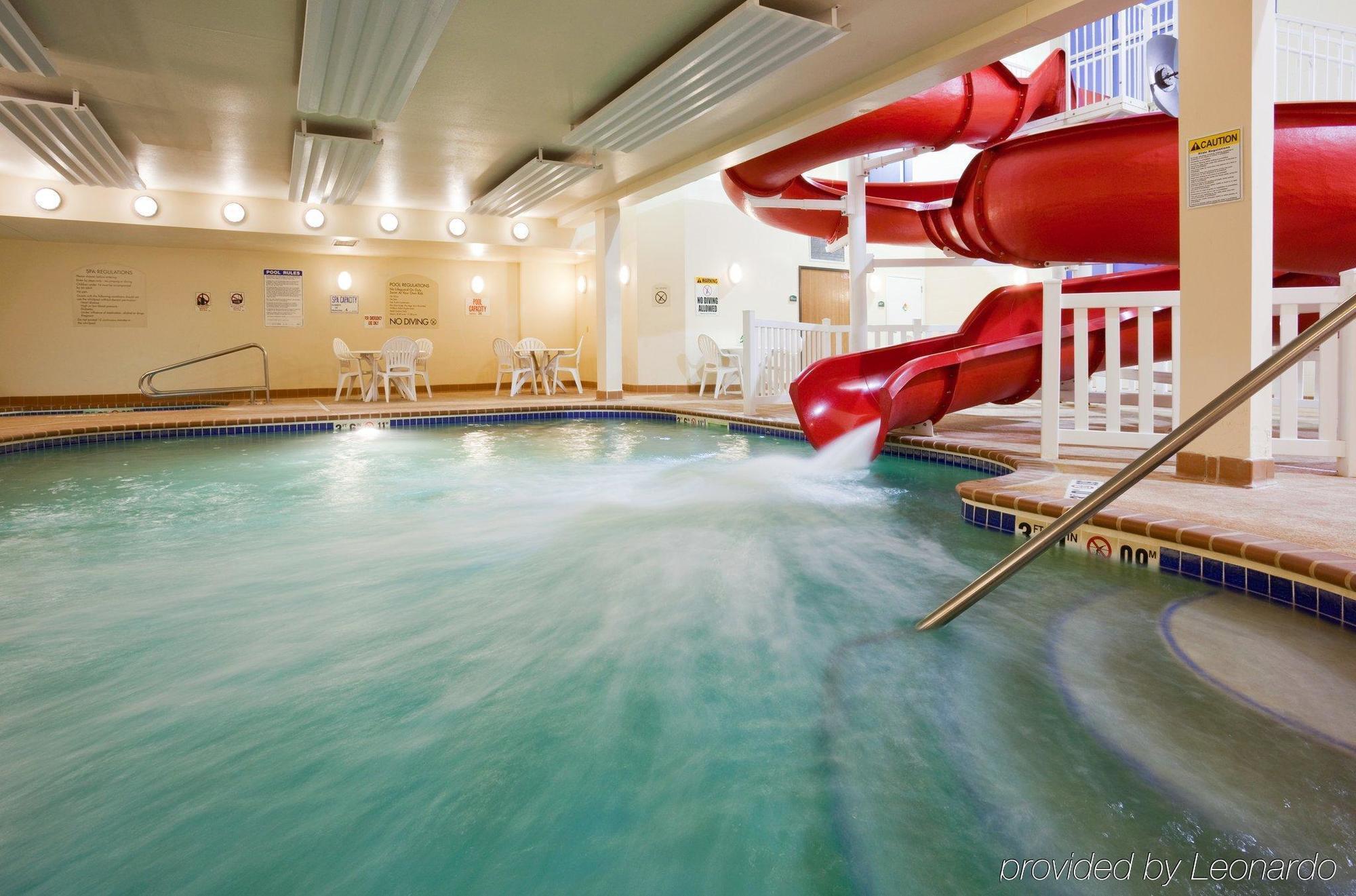 Holiday Inn Express Hotel & Suites Chanhassen By Ihg Екстериор снимка